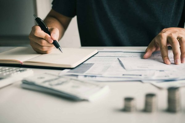 Emprunter avec holding : guide de financement avancé